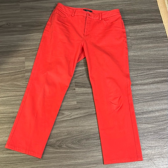 Peace of Cloth cropped pant - Picture 1 of 8